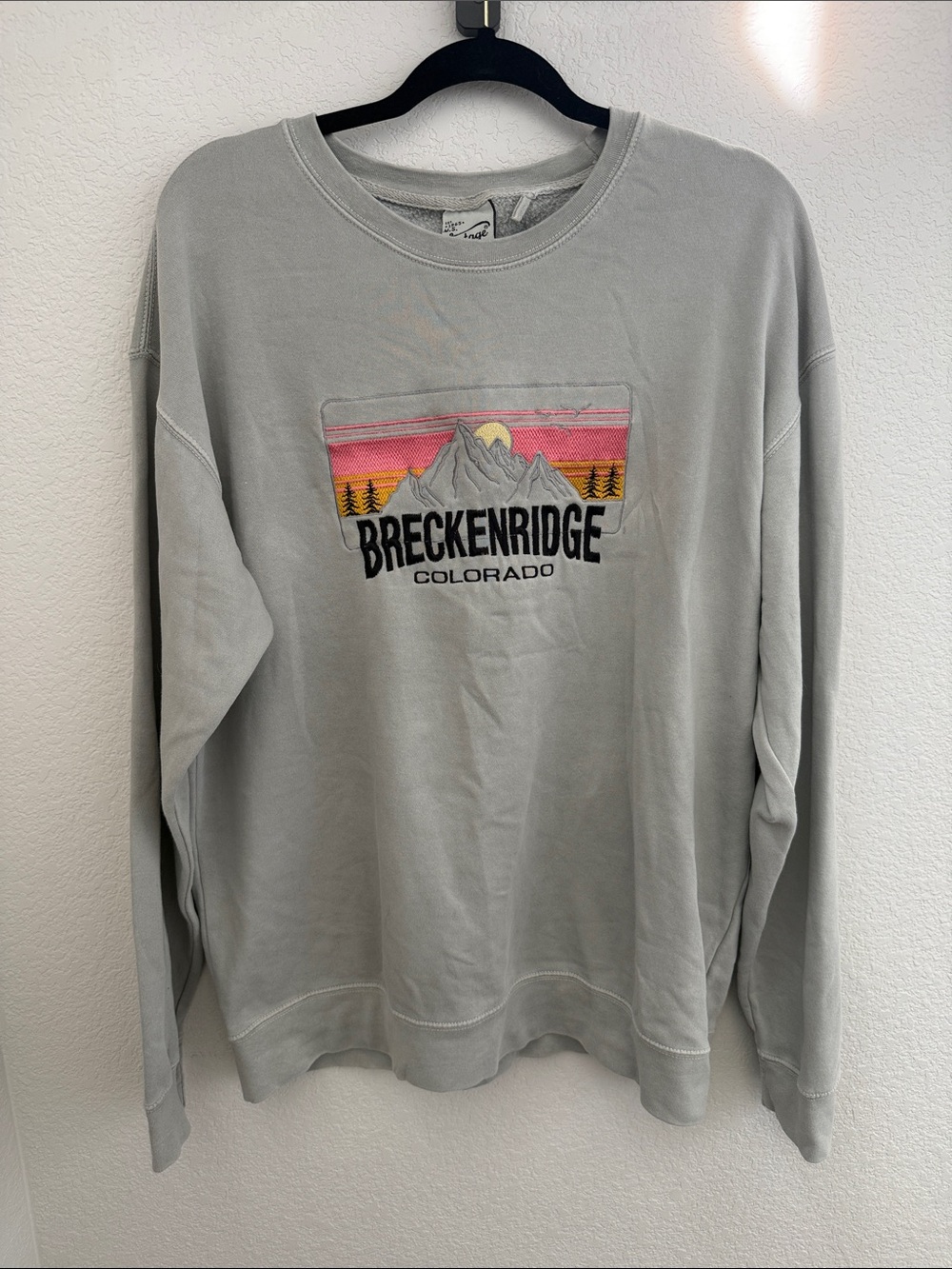 Breckenridge Embroidered Light Gray Crewneck- Size L